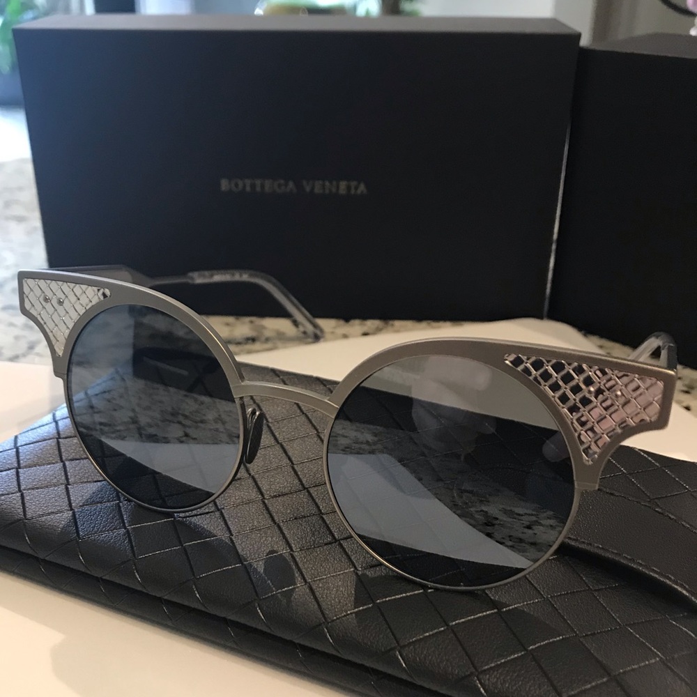 Bottega Veneta Special Edition Sunglases, Titanium